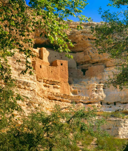 MONTEZUMA CASTLE NATIONAL MONUMENT